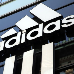 A Adidas informou que pode vender a marca Reebok nos Estados Unidos.
