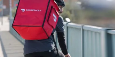 DoorDash abre 78% acima do preço de IPO nos Estados Unidos