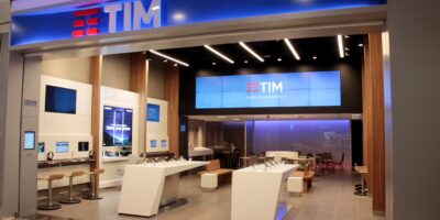 Tim (TIMS3) aprova criação de uma nova empresa de fibra ótica, a FiberCo