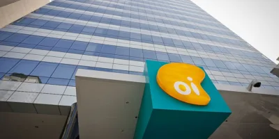 Oi (OIBR3): ações da tele operam em alta, com leilão no radar