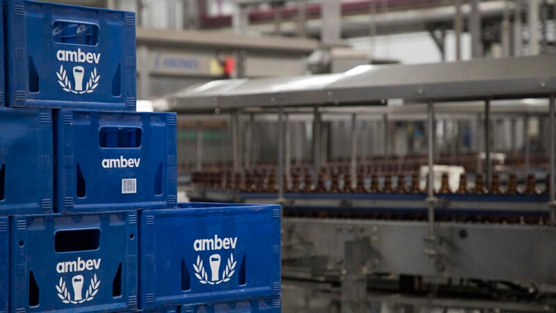 Ambev (ABEV3) pagará dividendos de R$ 0,077 por ação