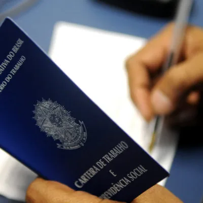 Caged: País tem recorde histórico de 414.556 vagas formais de trabalho em novembro