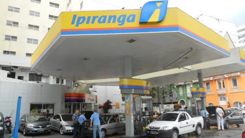 Ultra (UGPA3) quer vender rede de farmácias Extrafarma para focar em óleo e gás