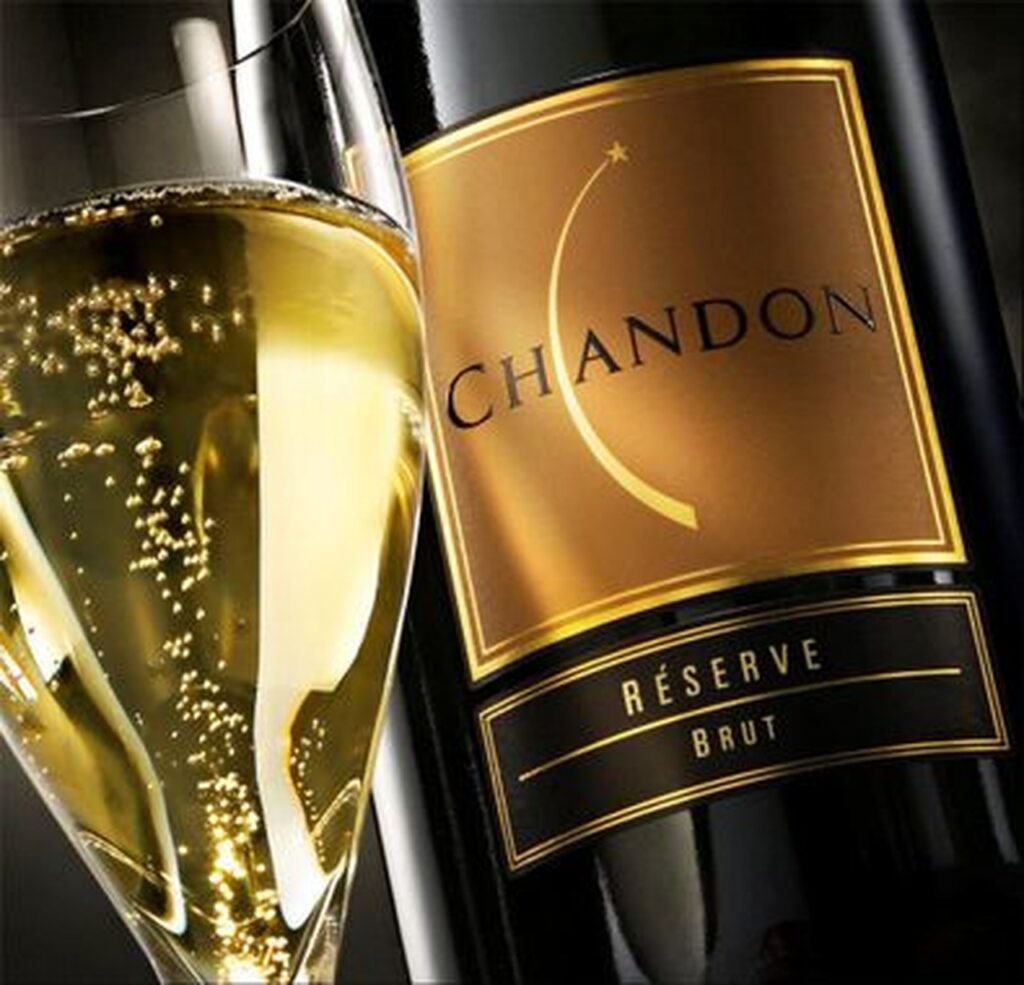 O preço do champagne Chandon Réserve Brut atualmente gira em torno de R$ 79,99