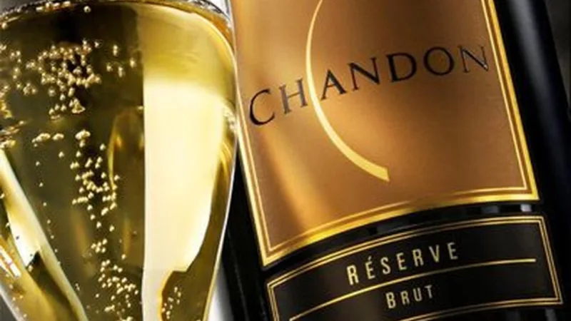 Ano Novo: Veja 5 ações para comprar economizando no champanhe