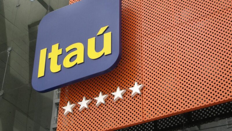 Itaú (ITUB4)