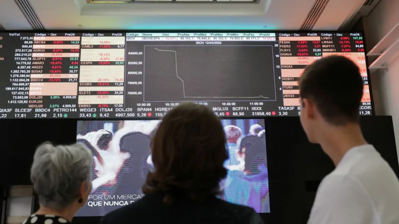 Ibovespa tem alta de 0,3%, com decisão de permanência da Selic em 2%