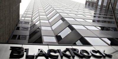 BlackRock pretende investir em derivativos de bitcoin por meio de dois fundos