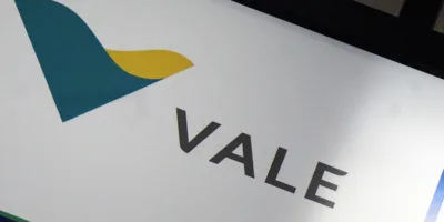 Ibovespa abre em queda com minério de ferro e IOF no radar; Vale (VALE3) cai 3%