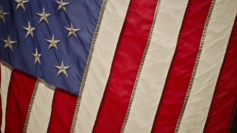 EUA: Democratas propõem aumento gradual do mínimo a US$ 15 por hora até 2025