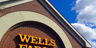 Wells Fargo diz que pretende cortar US$ 8 bi em custos
