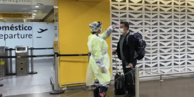 EUA exigirão teste negativo da Covid-19 de todos passageiros internacionais