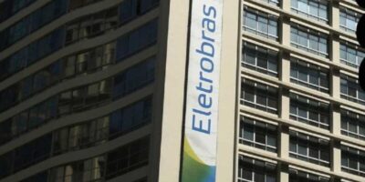 Eletrobras (ELET3): Safra rebaixa rating devido às incertezas sobre privatização