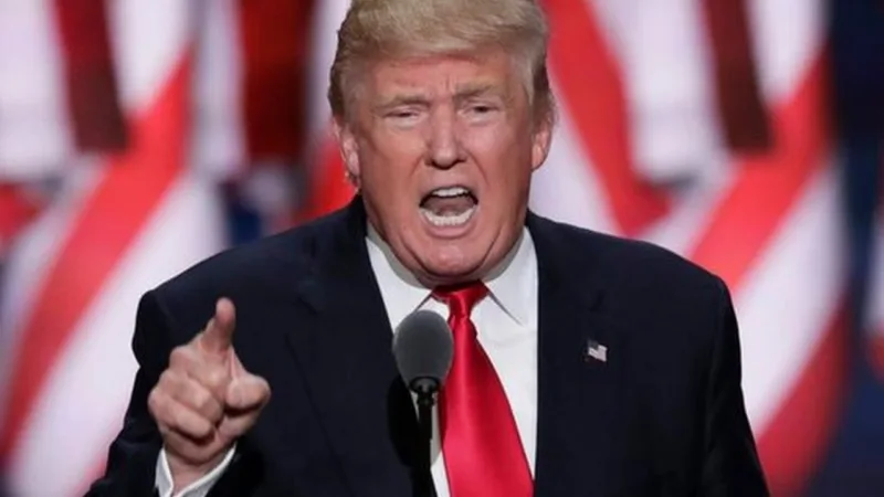 1º ex-presidente dos EUA a virar réu: Donald Trump se apresenta a tribunal e declara inocência em 34 acusações