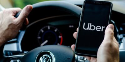 Uber (U1BE34) fecha acordo em Nova York e aceitará táxis em todo o mundo até 2025