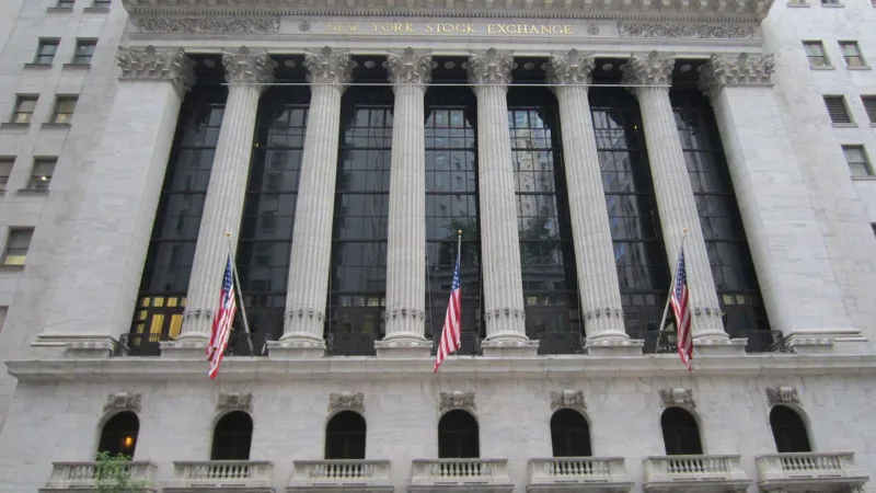 S&P 500 sobe com fala de Yellen; bolsas mundiais fecham sem sinal único