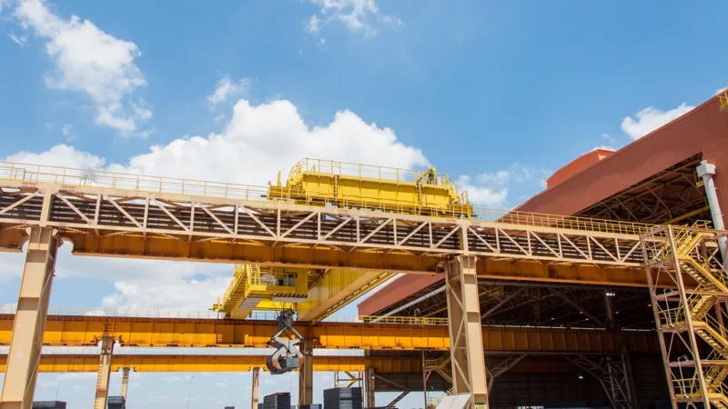 Produção brasileira de aço bruto registra queda de 4,9% em 2020