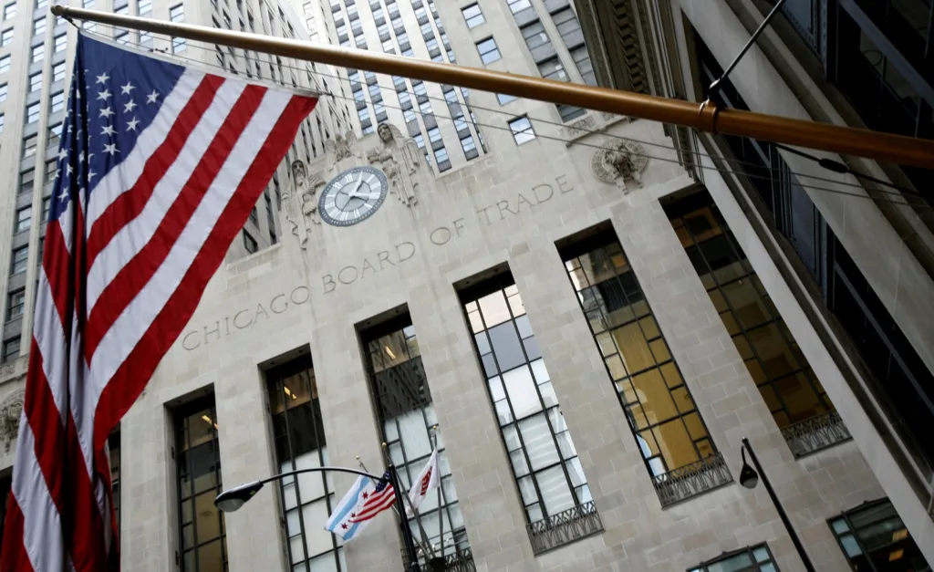 O Produto Interno Bruto (PIB) dos Estados Unidos cresceu 4% no quarto trimestre do ano passado, na comparação anualizada.