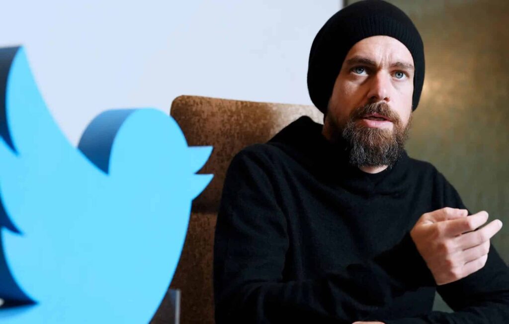 O presidente-executivo do Twitter utilizou a rede social para afirmar que a decisão de banimento de Trump da plataforma foi correta.