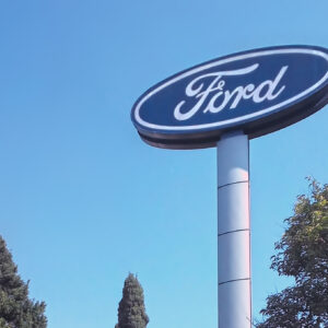 Ford fará reunião com distribuidores nesta terça-feira