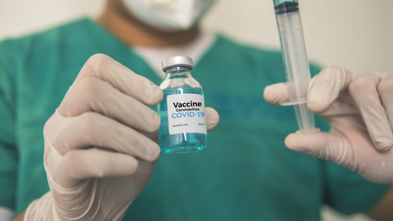Vacina da Johnson & Johnson tem 66% de eficácia em casos graves