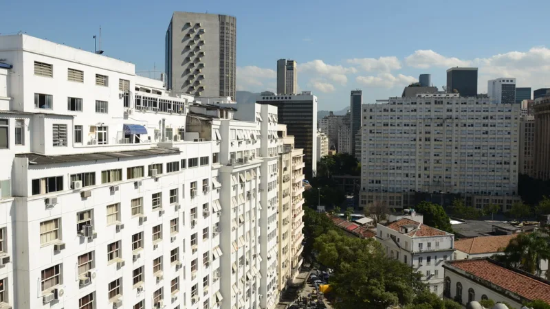 SPTW11 movimenta essa terça-feira e IFIX fecha em queda de 0,29%