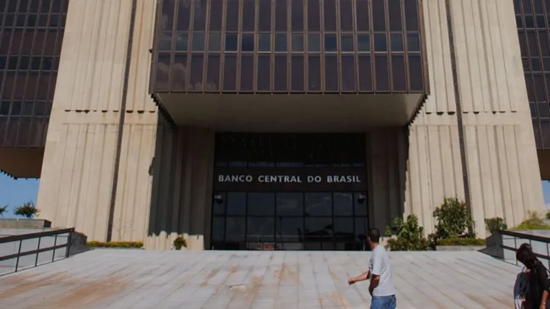 Boletim Focus amplia projeções para PIB e IPCA de 2021