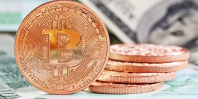 Em segundo dia de queda de Bitcoin, criptomoedas perdem US$ 100 bilhões