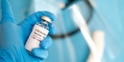 Índia libera exportação de vacinas ao Brasil, diz agência