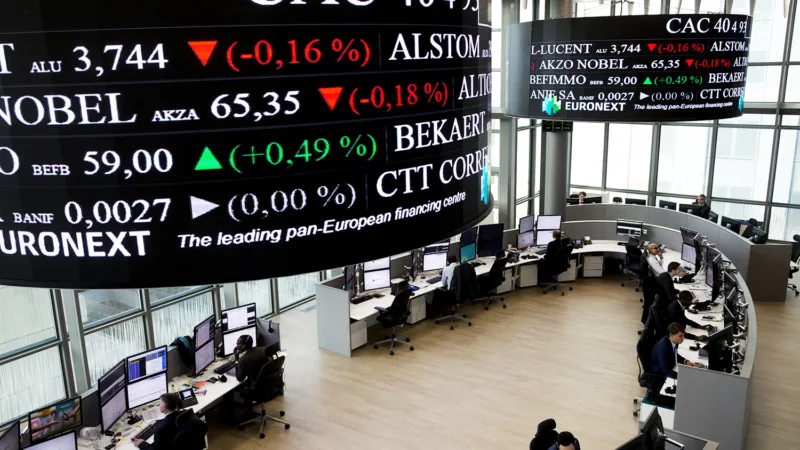 Bolsas mundiais recuam, de olho na GameStop; empresa sobe 100% no pre-market