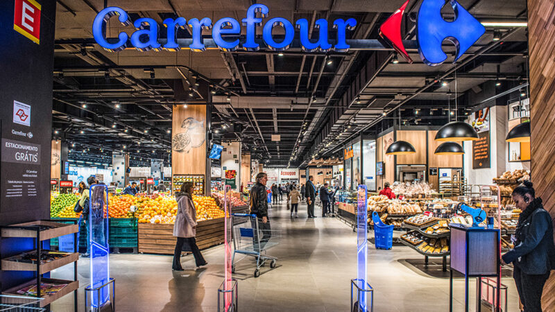 Carrefour (CRFB3) é avaliado para compra por até 18 bi de euros por gigante canadense