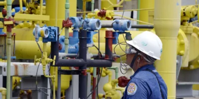 Volume de serviços prestados sobe 2,6% em novembro, aponta IBGE