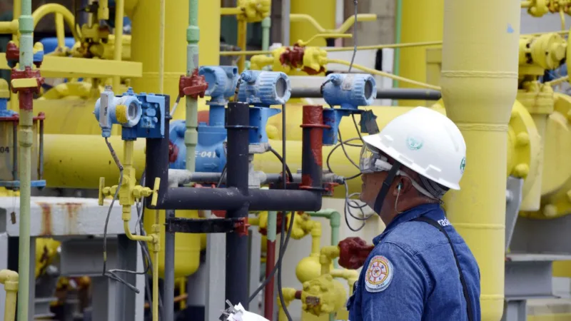 Volume de serviços prestados sobe 2,6% em novembro, aponta IBGE