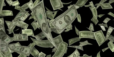 Em novo recuo, dólar cai 0,39% com cenário político e fiscal no radar