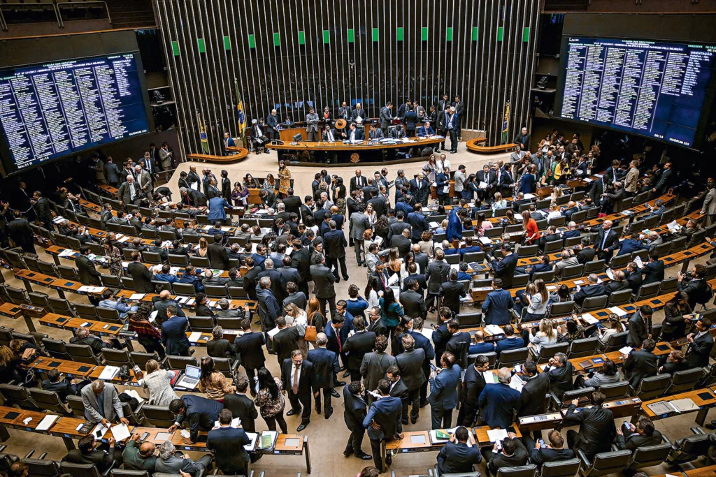 Como o texto sobre o orçamento secreto é uma resolução do Congresso Nacional, o texto precisa ser aprovado pelas duas Casas em sessão conjunta