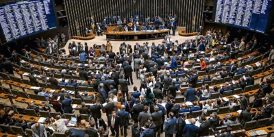 PEC Kamikaze: Mil prefeitos querem ‘ocupar’ o Congresso para barrar novos gastos