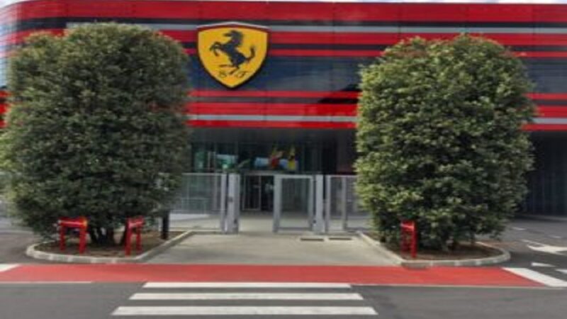 Ferrari paga bônus de competitividade de R$ 50 mil para cada funcionário