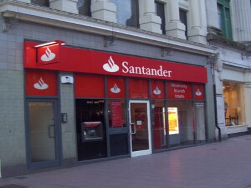 A ação do Santander (SANB11) encerrou o dia em alta de 0,91%, aos R$ 41,21.