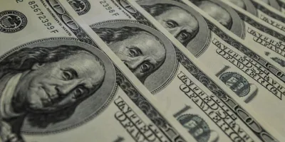 Dólar tem queda, a R$ 5,60, com investidores monitorando novo ministro