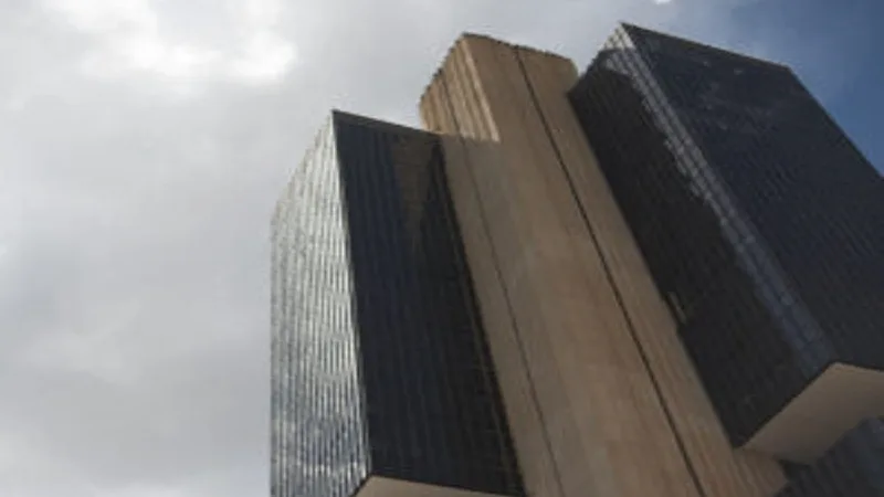 Boletim Focus: Projeção para PIB de 2021 desacelera de alta de 3,43% para 3,29%