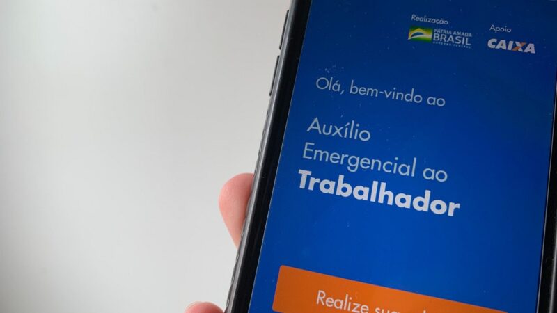 Auxílio emergencial pode ser prorrogado até 2022, afirma ministro