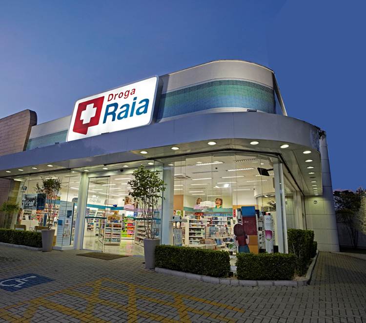 Raia Drogasil (RADL3) compra B2U Editora e avança no e-commerce