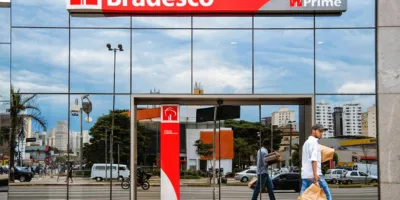 Radar: Bradesco (BBDC4) tem alta no lucro, Minerva (BEEF3) pagará dividendos e Vivo (VIVT3) e TIM (TIMS3) vencem leilão 5G