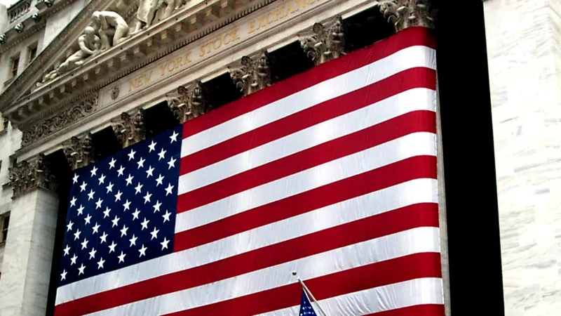S&P 500 sobe leve com balanços e políticas para apoiar economia
