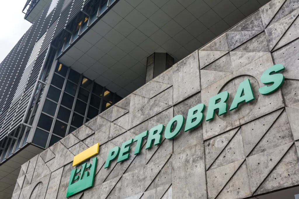 Agenda do dia tem tele do Itaú, prévia da Petrobras e precificação da Intelbras