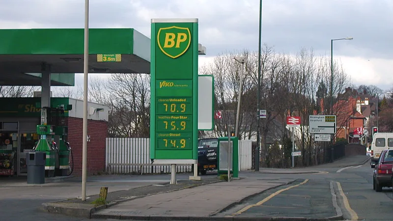 BP, gigante de óleo e gás, tem primeiro ano de prejuízo em uma década