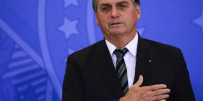 “Teremos mudanças sim na Petrobras (PETR4)”, diz Bolsonaro em evento