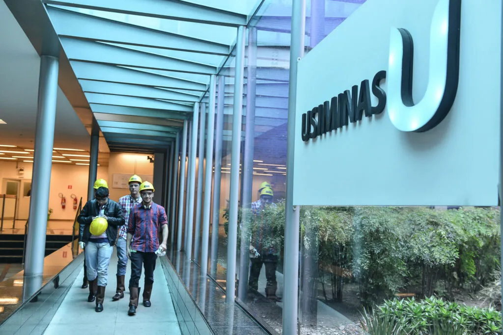 Usiminas retoma alto-forno