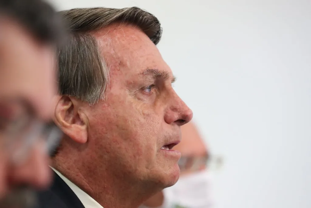 Por reeleição, Centrão pressiona governo a reduzir preço do combustível