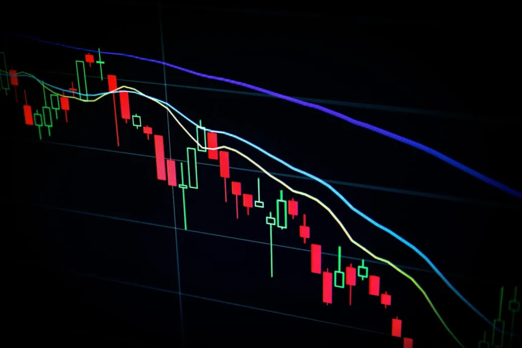 O Ibovespa amplia o campo positivo no início da tarde desta sexta-feira (26), puxado por empresas ligadas à commodities.